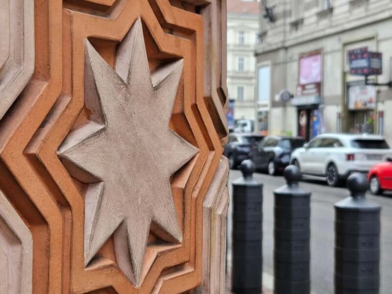 Budapest: Jewish district and street art - Exploring the Jewish Quarter: Synagogues and Culture