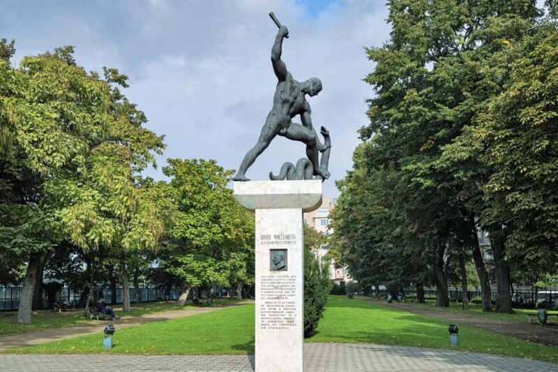 Budapest Jewish Quarter and Synagogues Tour with Transport - Is This Tour Worth the Price?