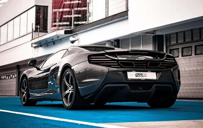 Budapest: Luxury Car City Tour with Guide - Who Should Consider This Tour?