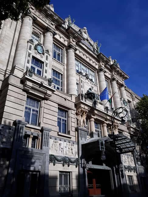 Budapest: Magnificent Andrássy Avenue Tour & Folk Music - Practical Aspects