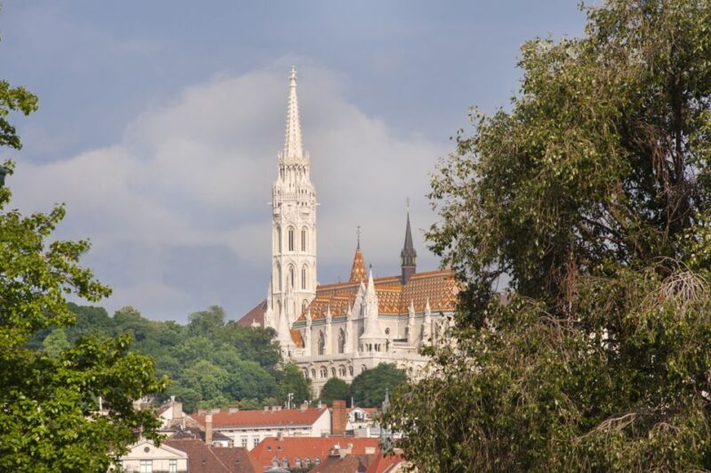 Budapest: Multilingual Highlights Tour - Who Will Get the Most From This Tour?