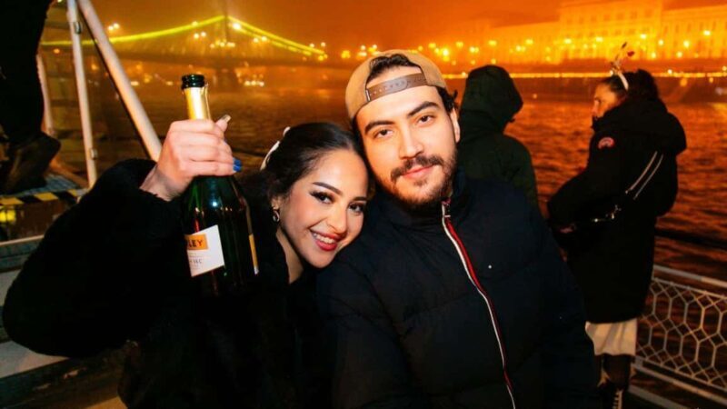 Budapest: New Year Boat Party Cruises with Unlimited Drinks - The Experience in Detail