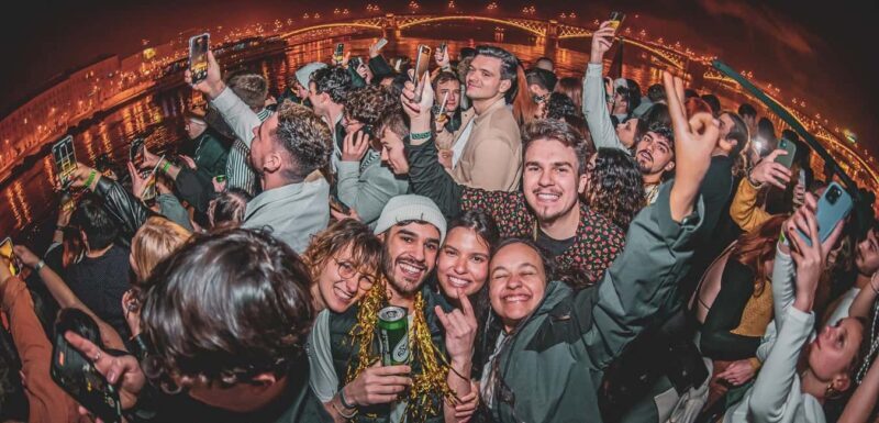 Budapest: New Year's Eve Lotus Boat Party & Cruise - FAQ