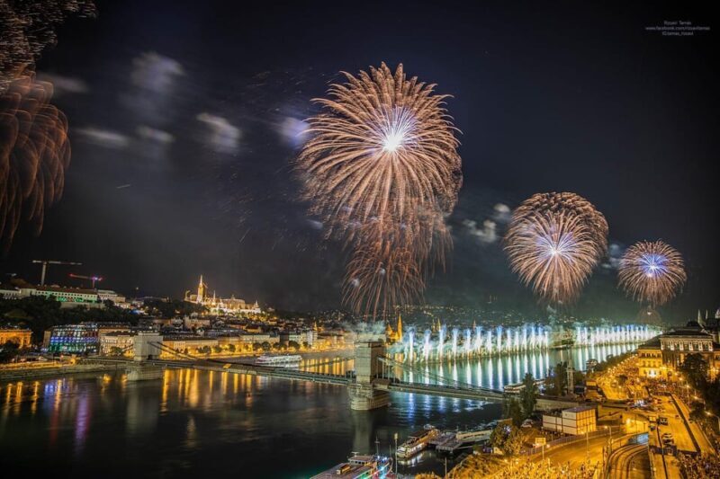Budapest: New Year's Eve Party & Cruise with Snacks & Drinks - Key Points