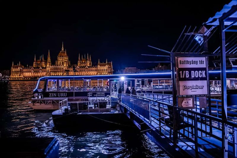 Budapest: Nighttime or Daytime City Sightseeing Cruise - Müpa and Sports Facilities: Cultural and Modern Landmarks Along the Way