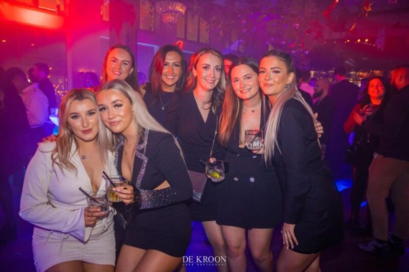 Budapest Nightlife Ticket - In-Depth Breakdown of the Experience