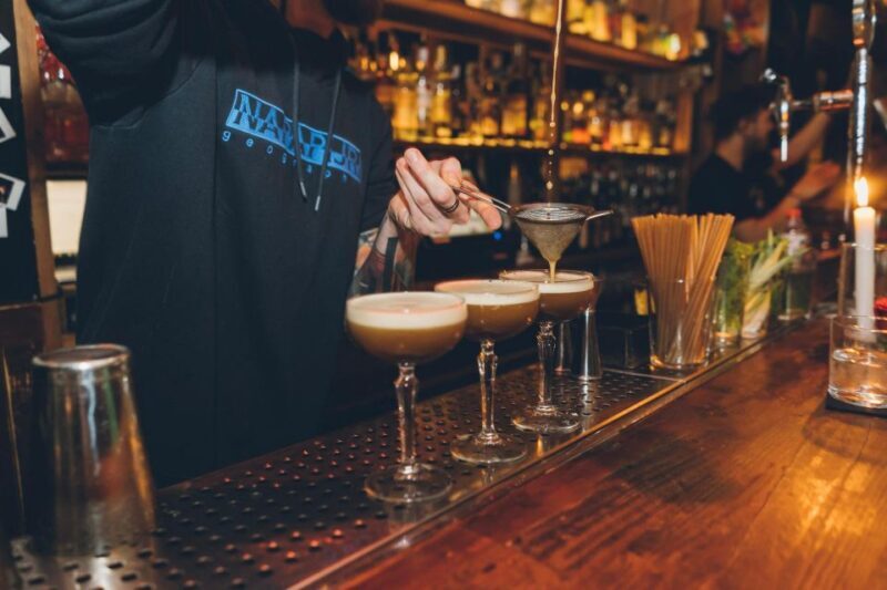 Budapest: Nighttime Bar Crawl with Local Drinks - Starting Point and First Impressions