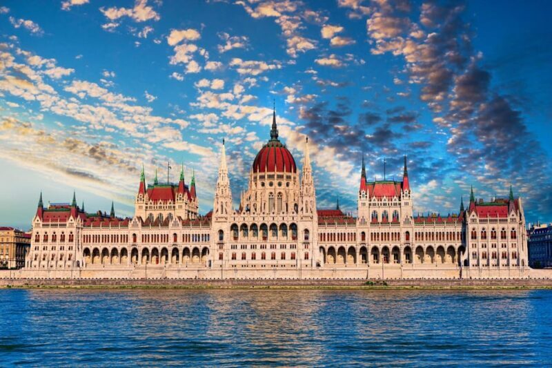 Budapest Old Town and Top Attractions Private Walking Tour - Who Should Consider This Tour?