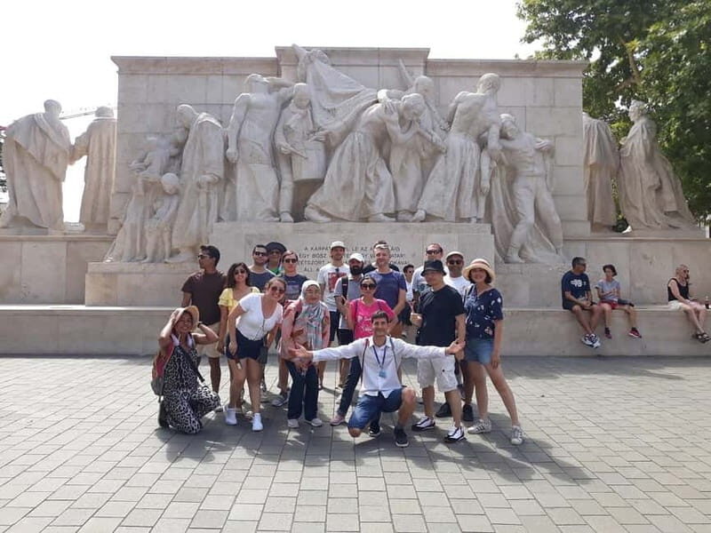 Budapest: Parliament & Its Surroundings Tour with Folk Music - Practical Considerations