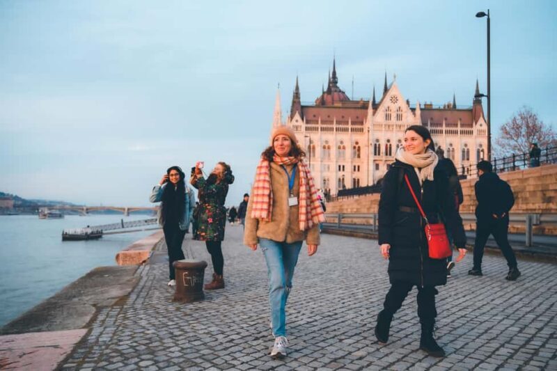 Budapest: Pest Highlights Walking Tour Small Group & Private - Key Points