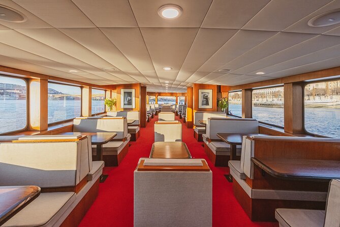 Budapest River Cruise with 1 Free Tokaj Frizzante and Audio Guide - When to Take This Cruise