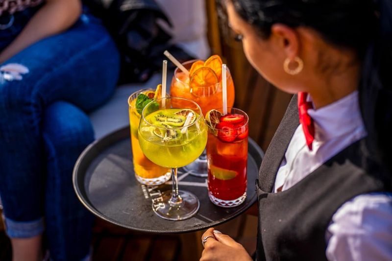 Budapest: Premium Sightseeing Cruise with Tokaj Frizzante - What Staff Help Looks Like (And Why It’s a Good Sign)