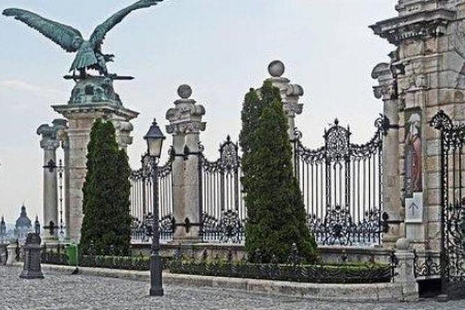 Budapest Private 2 hrs. Mercedes Sightseeing Tour - Frequently Asked Questions