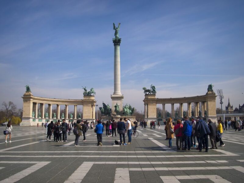 Budapest: Private 3-hour Guided City Tour by Bus - FAQ