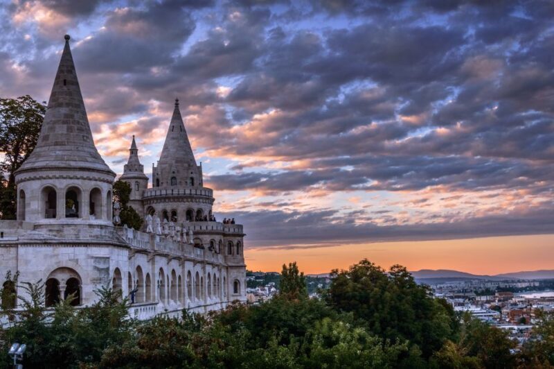 Budapest: Private 4-Hour Walking Tour with a Local - Exploring Budapest’s Must-See Landmarks