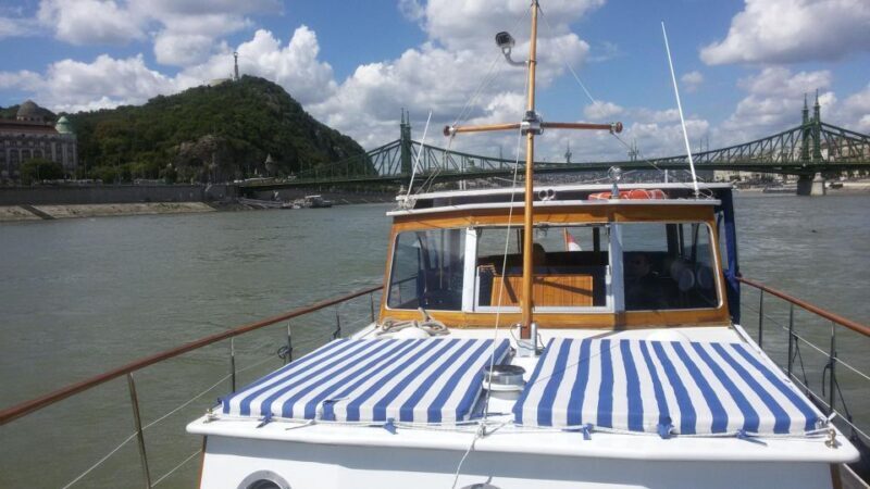 Budapest: Private Danube Yacht Cruise with Welcome Drink - The Experience – From Start to Finish