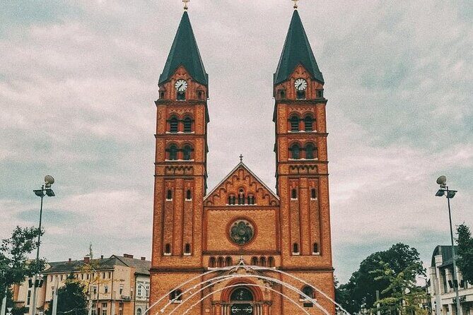 Budapest Private Guided Walking Tour 3 hours - Authentic Stories & Genuine Insights