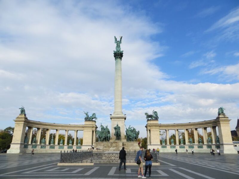 Budapest: Private Luxury Sightseeing Tour - Key Points