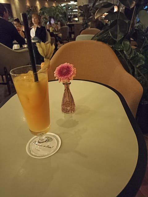 Budapest: Private Walking Tour with a Local Guide - Key Points