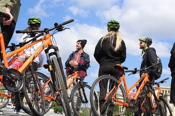 Budapest relaxed bicycle tour at sunset - Exploring Budapest on a Relaxed Sunset Bicycle Tour