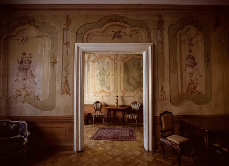 Budapest: Secrets of the Old Town of Buda Guided Walk - Exploring Budapest’s Old Town of Buda in Detail