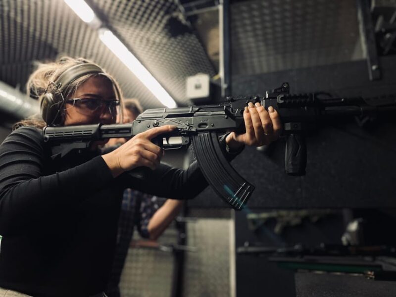 Budapest: Shooting Experience for Couples, The Perfect Date - Additional Considerations