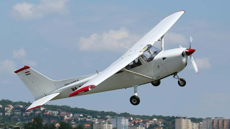 Budapest Sightseeing Flight with Cessna C172 - Who Is This Tour Best Suited For?