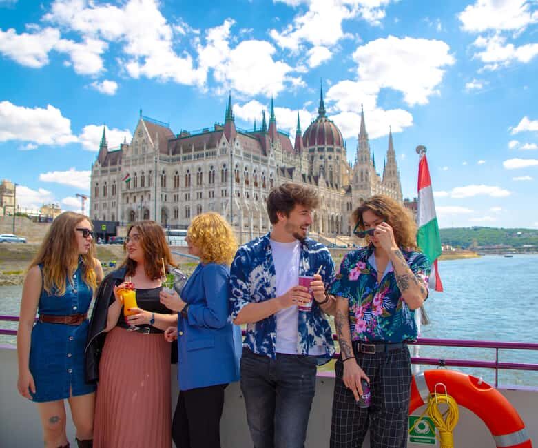 Budapest: Sightseeing Tour by Boat - A Detailed Look at the Experience