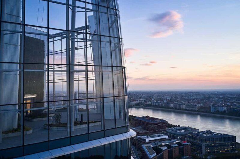 Budapest SkyDeck Tower  Panoramic Lift & Viewing Platform - The Shortcomings: What to Keep in Mind