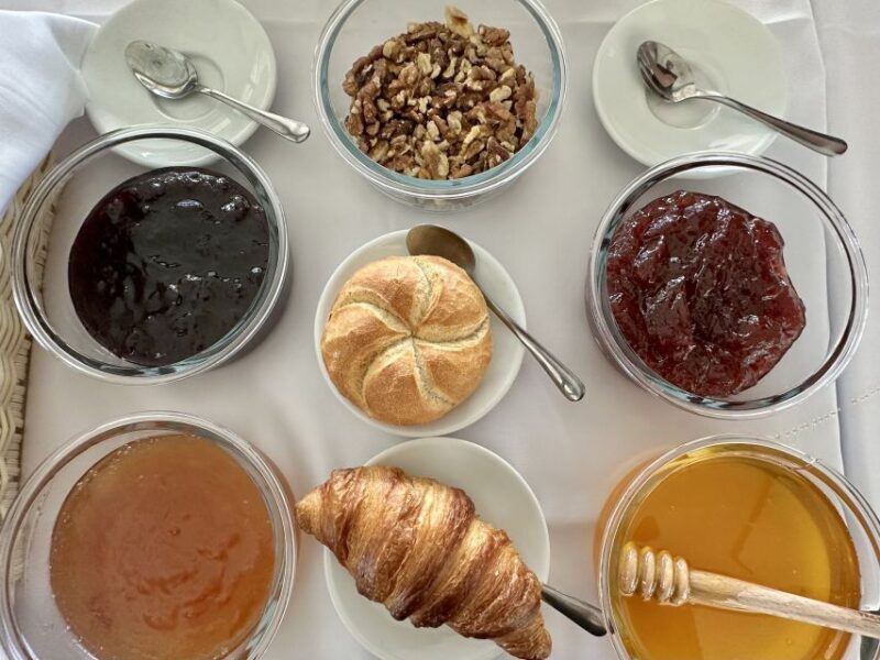 Budapest: Summer Brunch & Cruise with Prosecco or Cake - Who Is This Tour Best For?