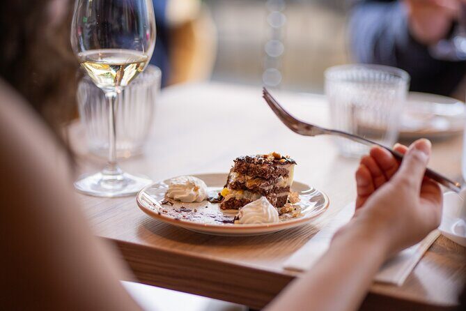 Budapest Tipsy Guided Food Tour with Drinks Included - What Makes This Tour Stand Out?