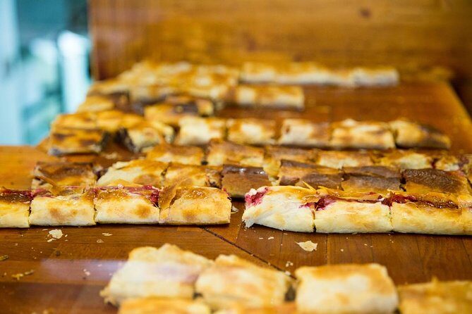 Budapest Urban Treats - Private Tour of Coffee Houses with Hungarian Desserts - Exploring Budapest’s Coffee and Dessert Scene