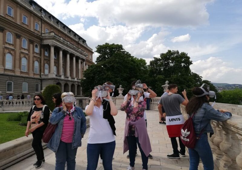 Budapest: Virtual Reality Tour in 8 Languages - Is It Worth the Price?