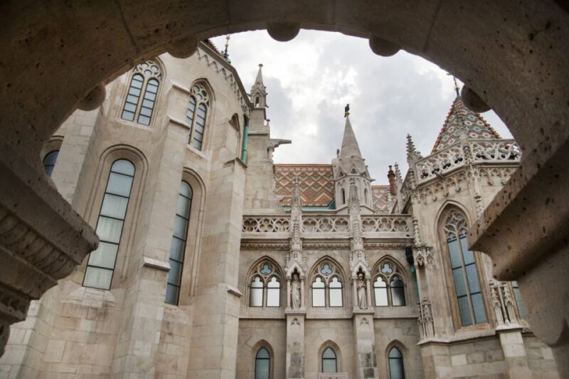 Budapest Walking Tour with a Professional Local Guide - Who Should Consider This Tour?