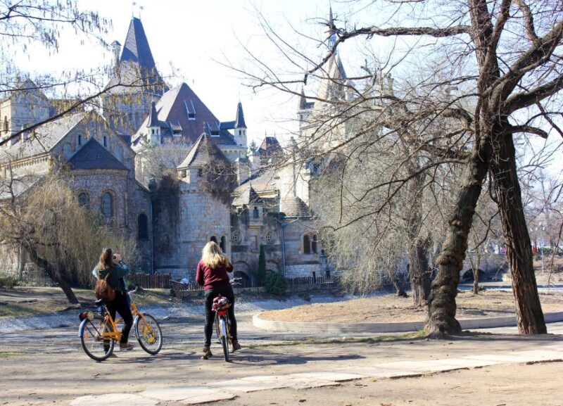 Budapest Winter Bike Tour with Coffee Stop - The Experience in a Nutshell