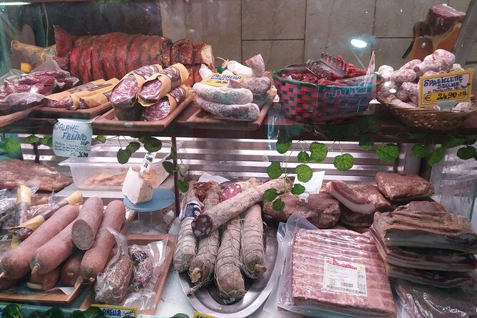 Budget-friendly Street Food Tour of Trastevere Quarter Smaller Group - The Food: Tasting the True Rome