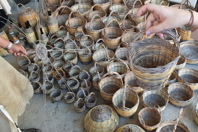 Build a typical Sardinian basket with your hands - Building a Sardinian Basket with Your Own Hands: A Genuine Cultural Experience
