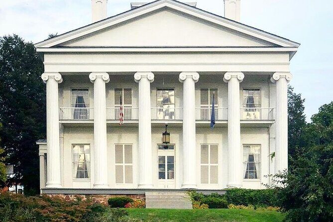 Burlington's Famous Ghosts Smartphone Guided Walking Tour - The Tour Itself: What to Expect from Start to Finish