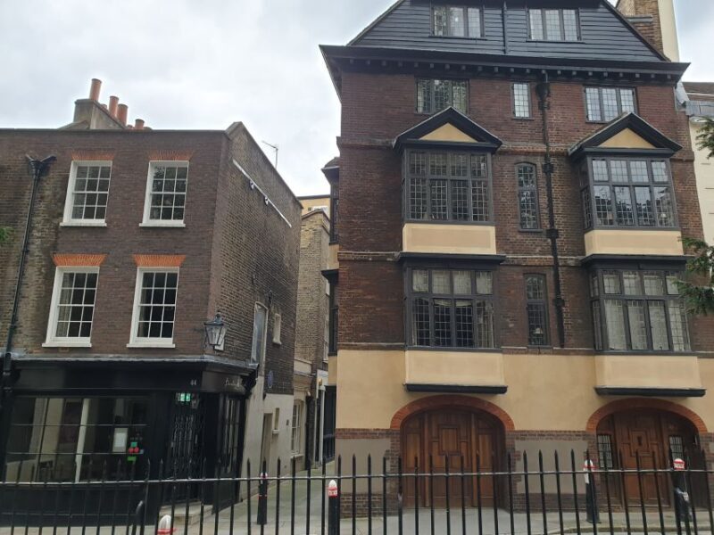 Burnings, Butchery & Black Death: London's Bloody Past - The Value of This Tour