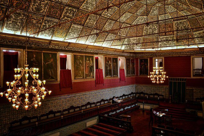 Bussaco Palace and the University of Coimbra Private Tour - Strolling through Coimbra and Nearby Monuments