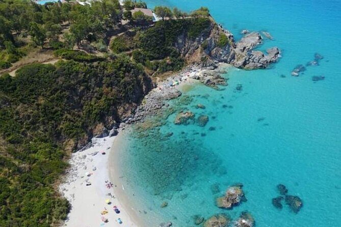 By boat between the sea and the most beautiful beaches! Capo Vaticano - Tropea - Briatico - The Sum Up