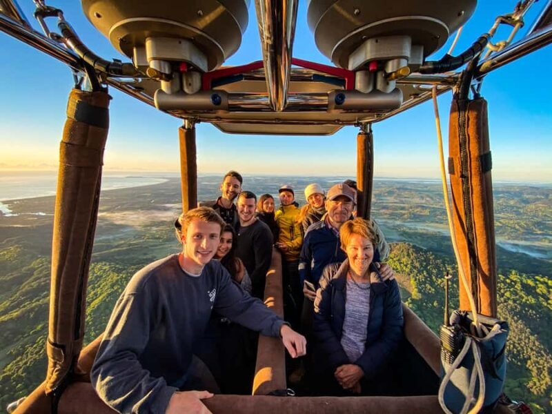 Byron Bay: Sunrise Hot Air Balloon Flight with Breakfast - Key Points