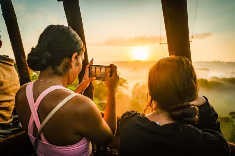 Byron Bay: Sunrise Hot Air Balloon Flight with Breakfast - Practical Details and Considerations