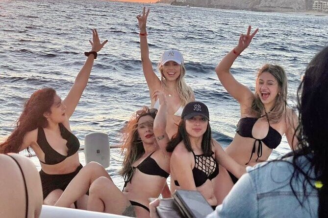 Cabo Arch Sunset Private Yacht Tour plus Dinner and Drinks - Frequently Asked Questions