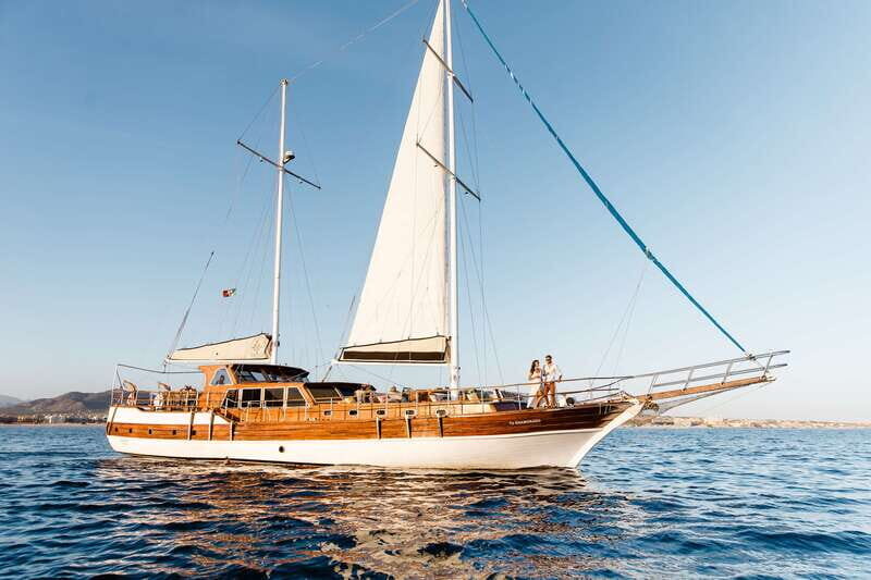 Cabo: Luxury Yacht Snorkel Cruise with Lunch and Open Bar - The Experience: What You Can Expect