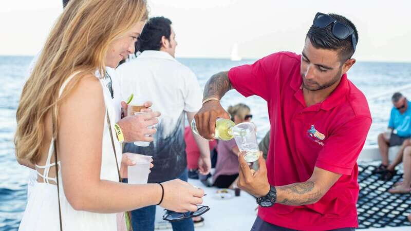 Cabo San Lucas: 2 Hour Sunset Cruise with Food and Wine - Practical Tips for Your Cruise