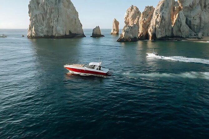 Cabo San Lucas Luxury Yacht to El Arco with Snorkeling Stop - Exploring the Cabo San Lucas Luxury Yacht to El Arco with Snorkeling Stop