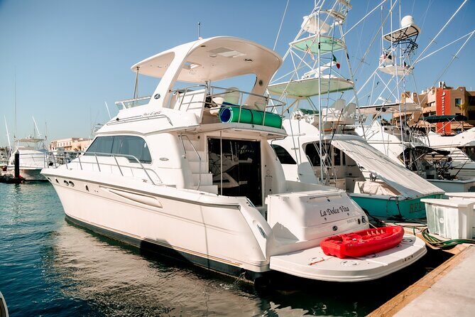Cabo San Lucas Private Yacht with Open Bar & Snorkel - FAQ