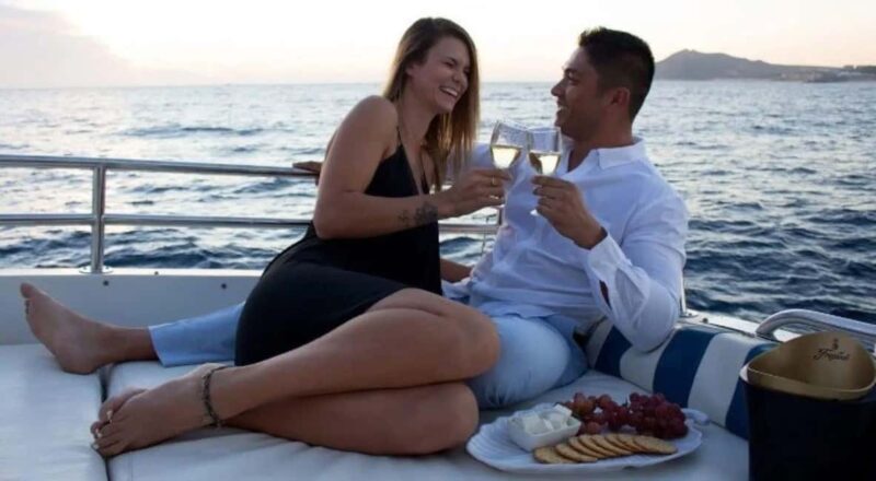 Cabo San Lucas: Romantic Dinner on a Private Yacht - An Overview of the Experience