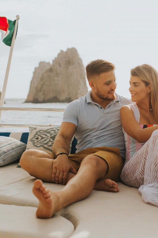 Cabo San Lucas: Romantic Dinner on a Private Yacht - Who Should Consider This Tour?